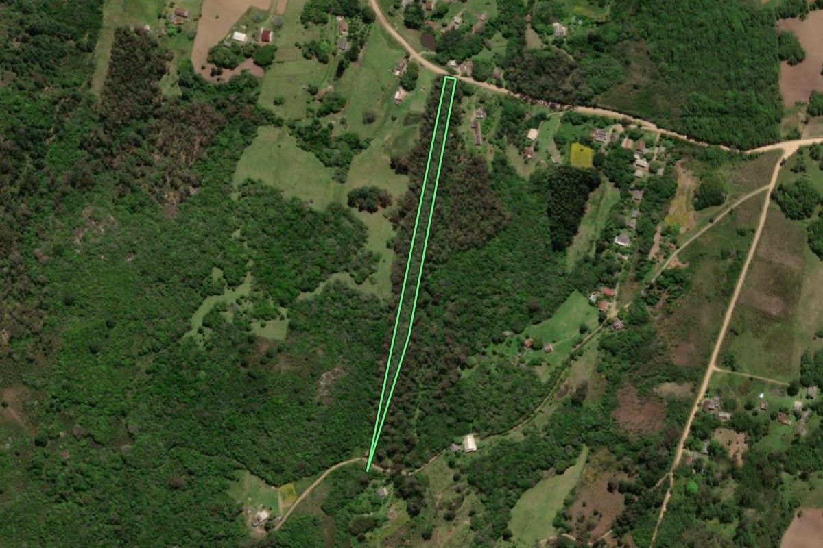 Imagem de satélite do imóvel rural em Pelotas (RS), com o contorno declarado no CAR desenhado por cima.