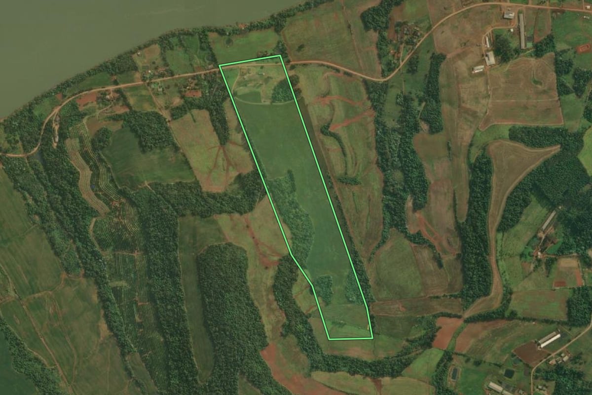 Imagem de satélite do imóvel rural em Pinheirinho do Vale (RS), com o contorno declarado no CAR desenhado por cima.