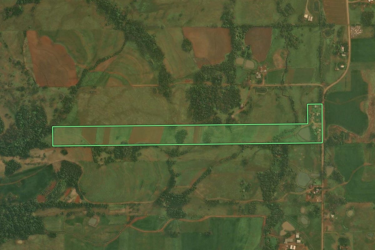 Imagem de satélite do imóvel rural em Pirapó (RS), com o contorno declarado no CAR desenhado por cima.
