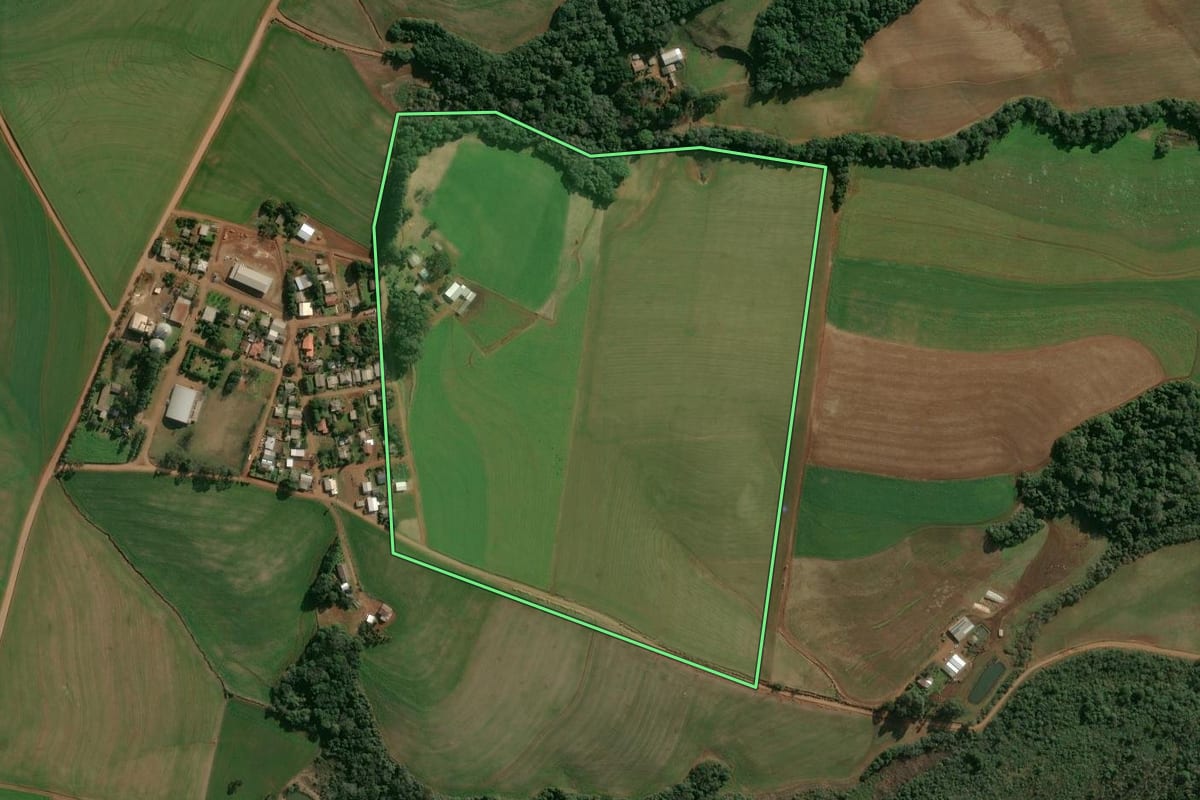 Imagem de satélite do imóvel rural em Pontão (RS), com o contorno declarado no CAR desenhado por cima.