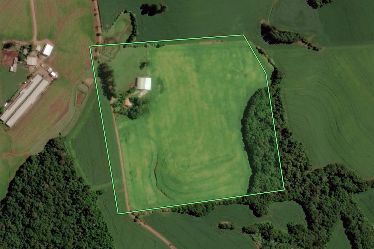 Imagem de satélite do imóvel rural em Pontão (RS), com o contorno declarado no CAR desenhado por cima.