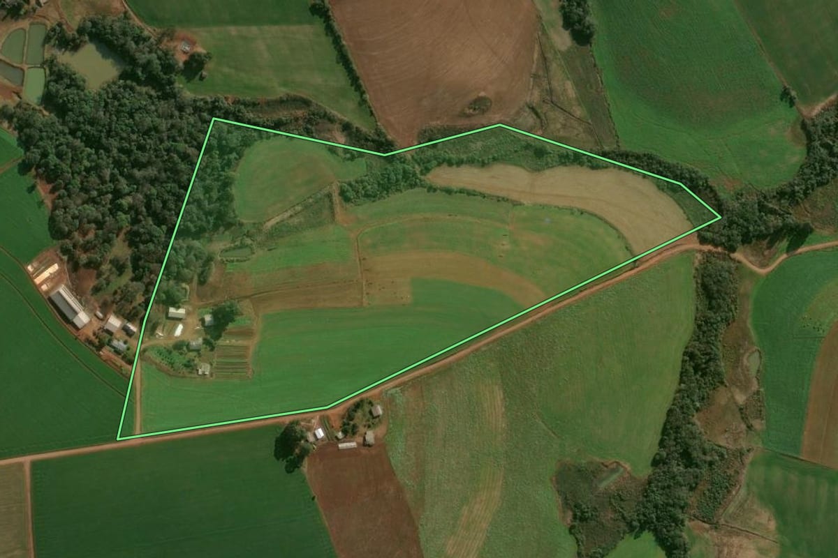 Imagem de satélite do imóvel rural em Pontão (RS), com o contorno declarado no CAR desenhado por cima.