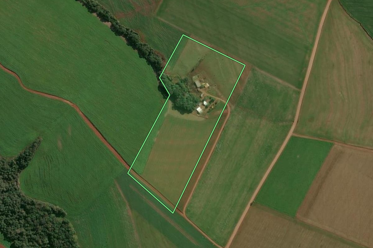Imagem de satélite do imóvel rural em Pontão (RS), com o contorno declarado no CAR desenhado por cima.