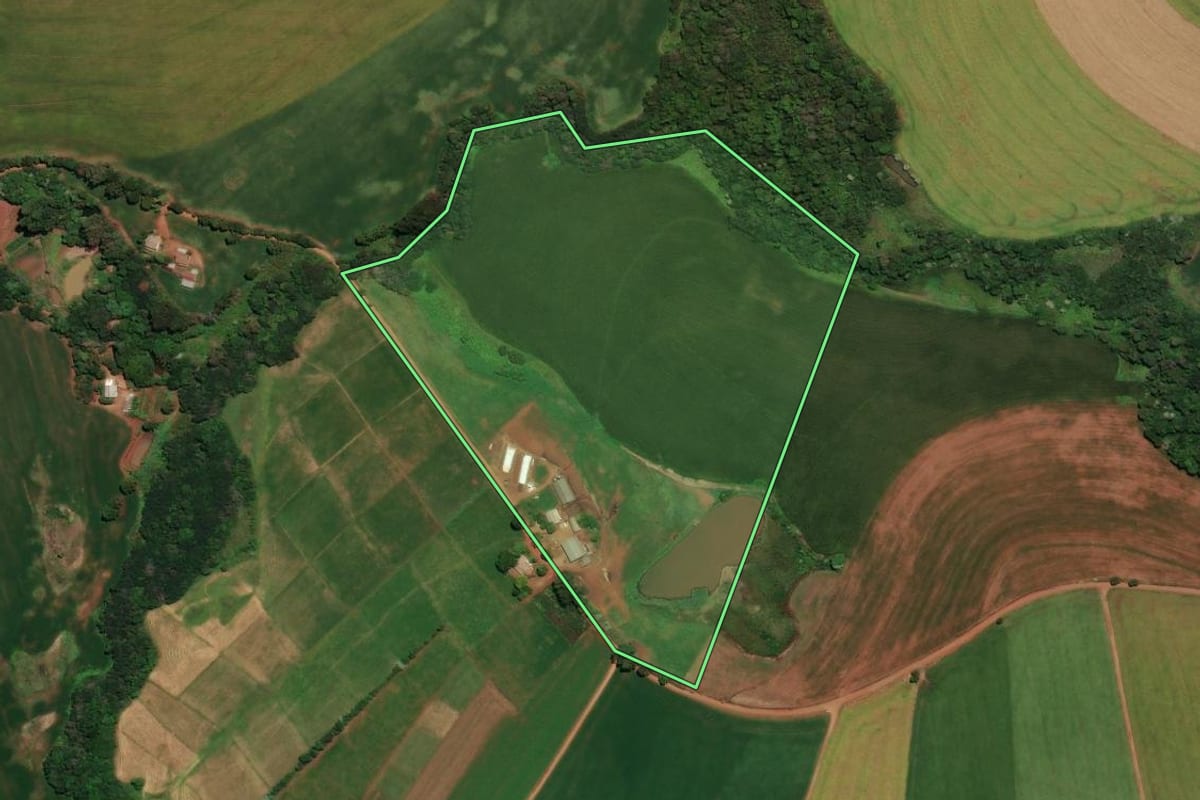 Imagem de satélite do imóvel rural em Pontão (RS), com o contorno declarado no CAR desenhado por cima.
