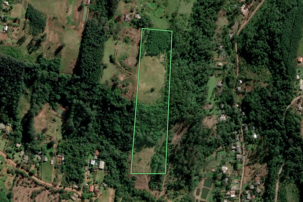 Imagem de satélite do imóvel rural em Portão (RS), com o contorno declarado no CAR desenhado por cima.