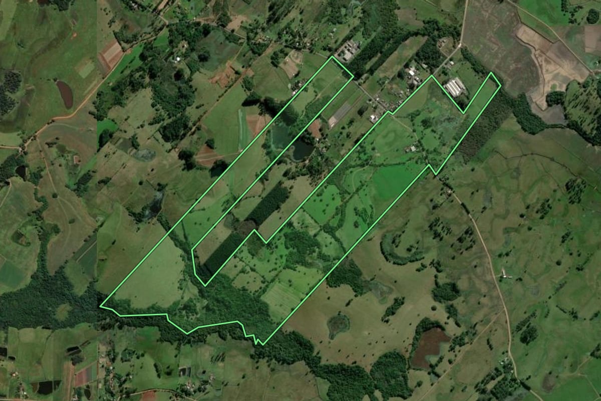 Imagem de satélite do imóvel rural em Portão (RS), com o contorno declarado no CAR desenhado por cima.