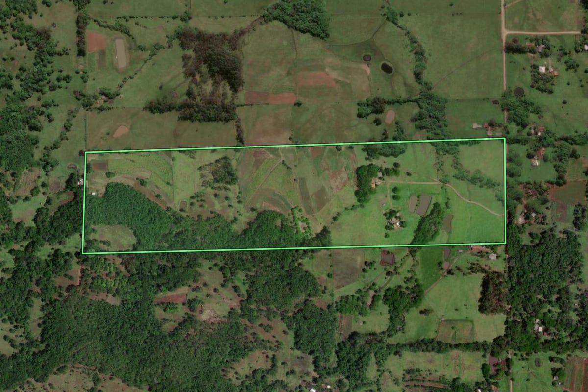Imagem de satélite do imóvel rural em Porto Xavier (RS), com o contorno declarado no CAR desenhado por cima.