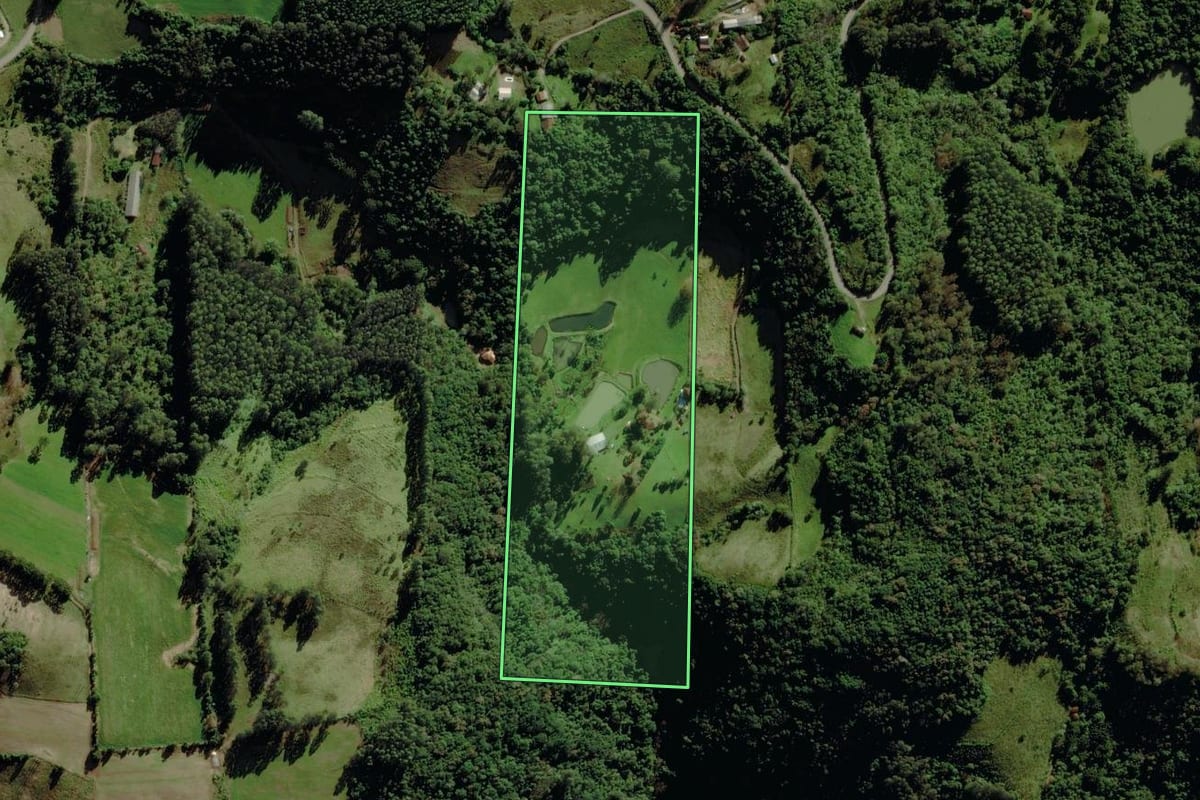 Imagem de satélite do imóvel rural em Progresso (RS), com o contorno declarado no CAR desenhado por cima.