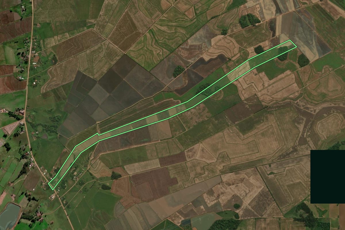 Imagem de satélite do imóvel rural em Restinga Sêca (RS), com o contorno declarado no CAR desenhado por cima.