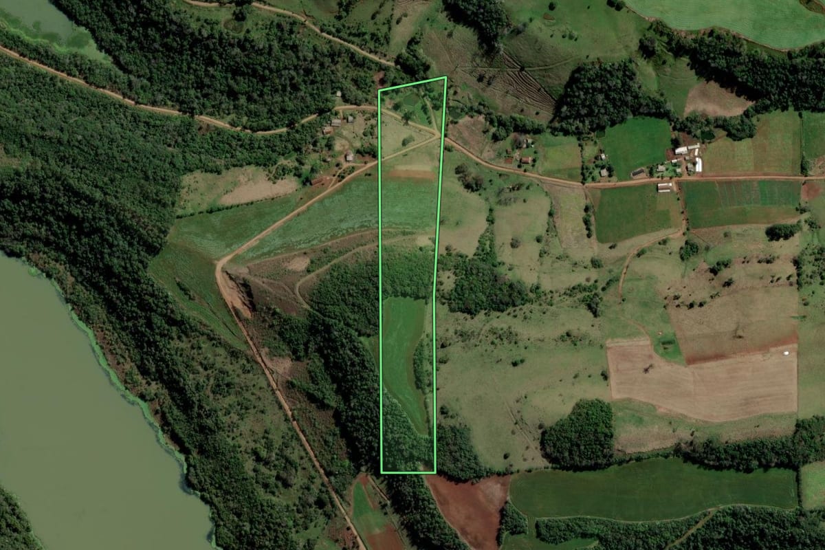 Imagem de satélite do imóvel rural em Rio dos Índios (RS), com o contorno declarado no CAR desenhado por cima.