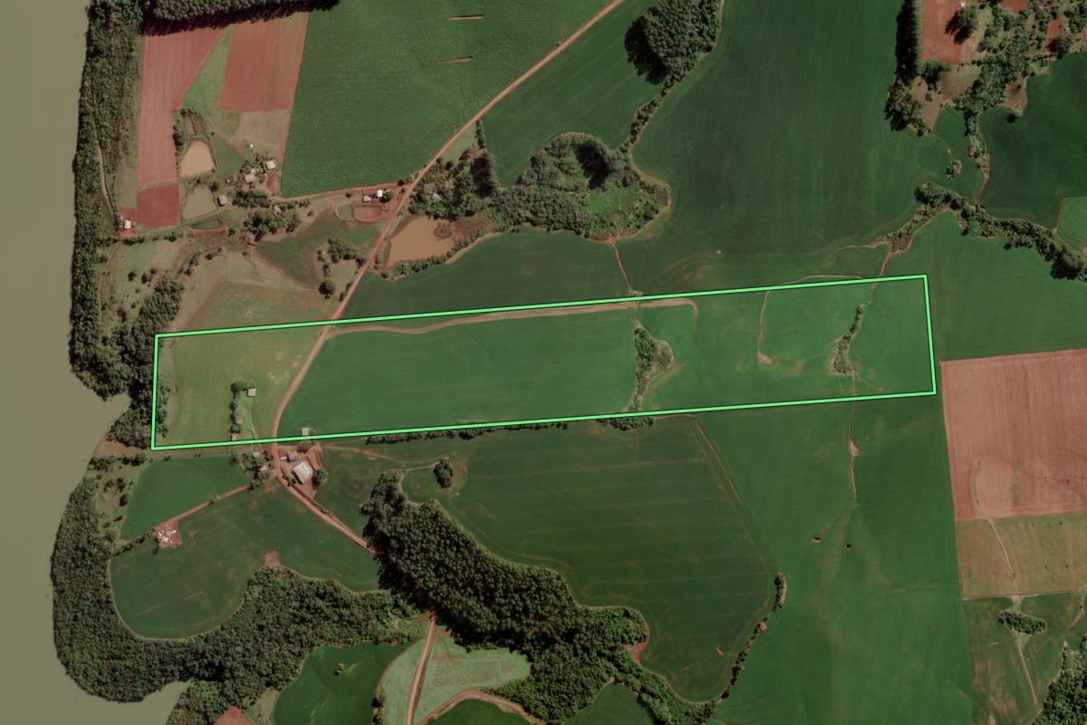 Imagem de satélite do imóvel rural em Rio dos Índios (RS), com o contorno declarado no CAR desenhado por cima.