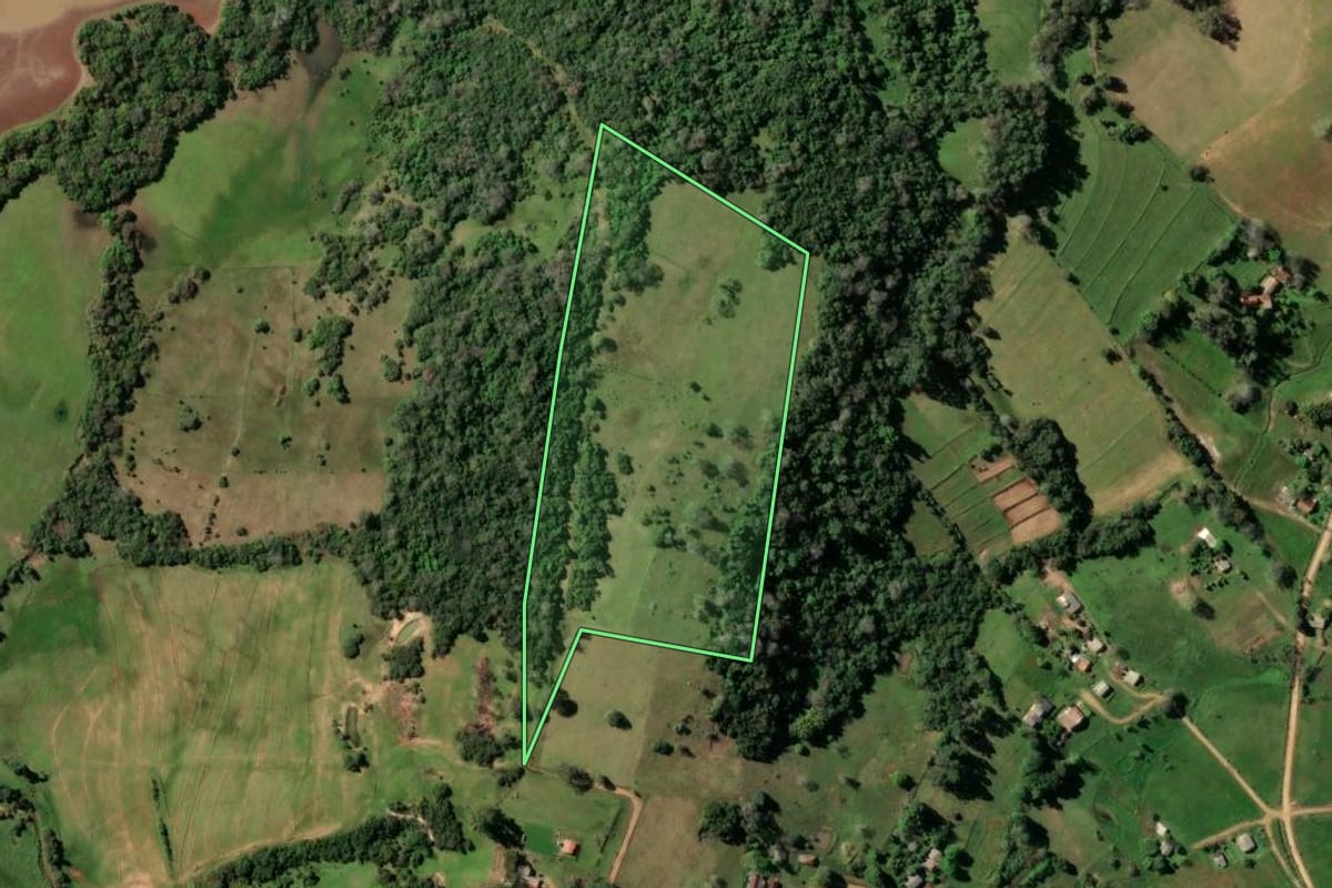 Imagem de satélite do imóvel rural em Rio Pardo (RS), com o contorno declarado no CAR desenhado por cima.