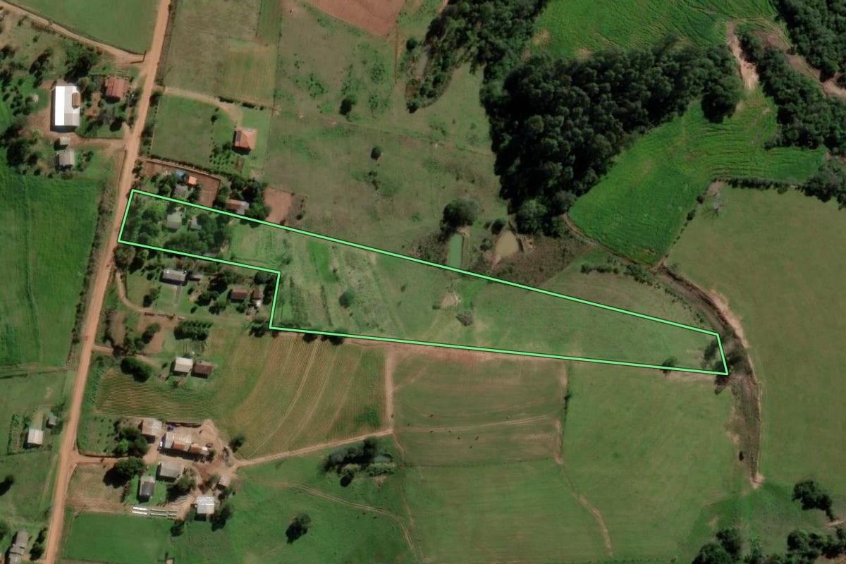 Imagem de satélite do imóvel rural em Rio Pardo (RS), com o contorno declarado no CAR desenhado por cima.