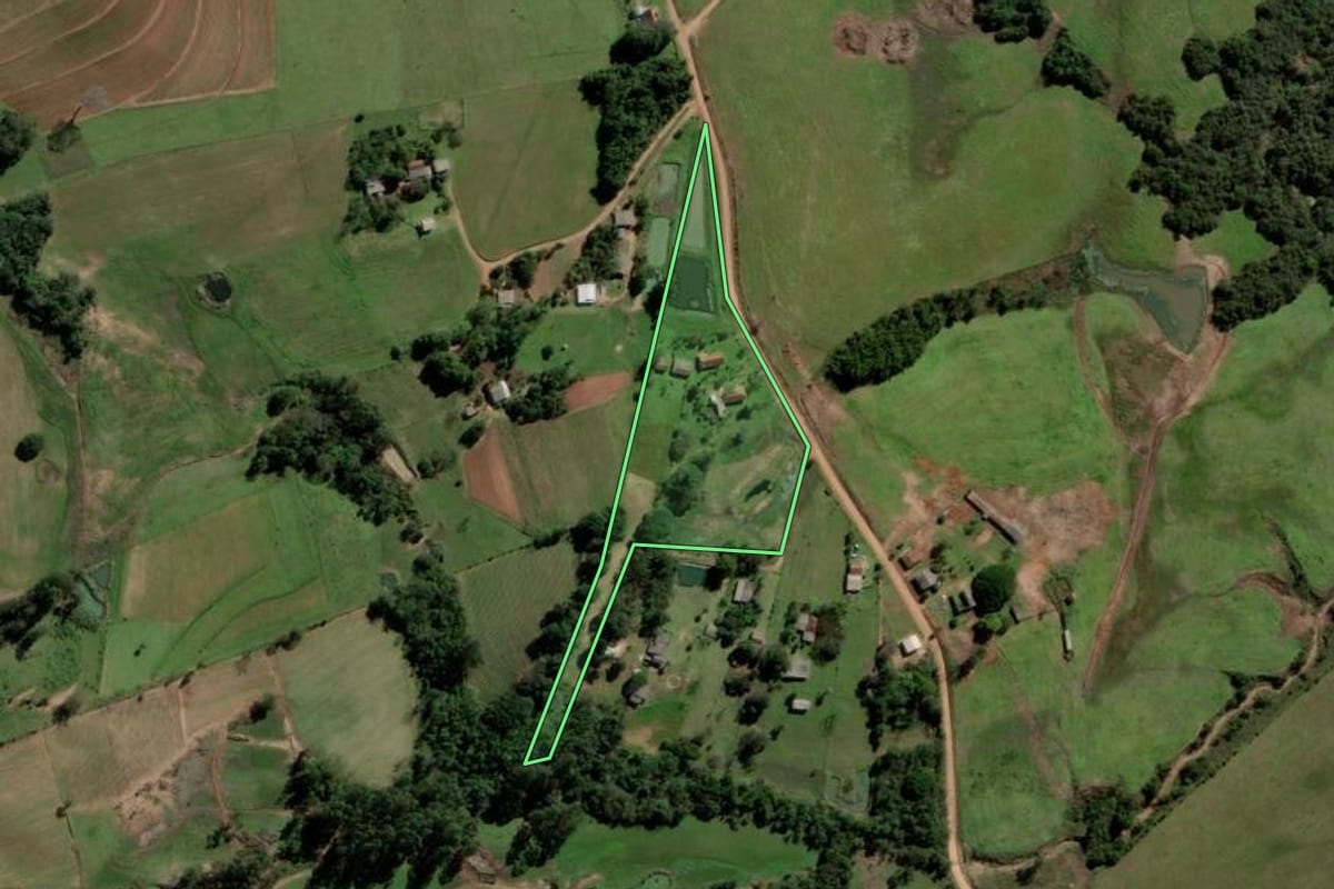 Imagem de satélite do imóvel rural em Rio Pardo (RS), com o contorno declarado no CAR desenhado por cima.
