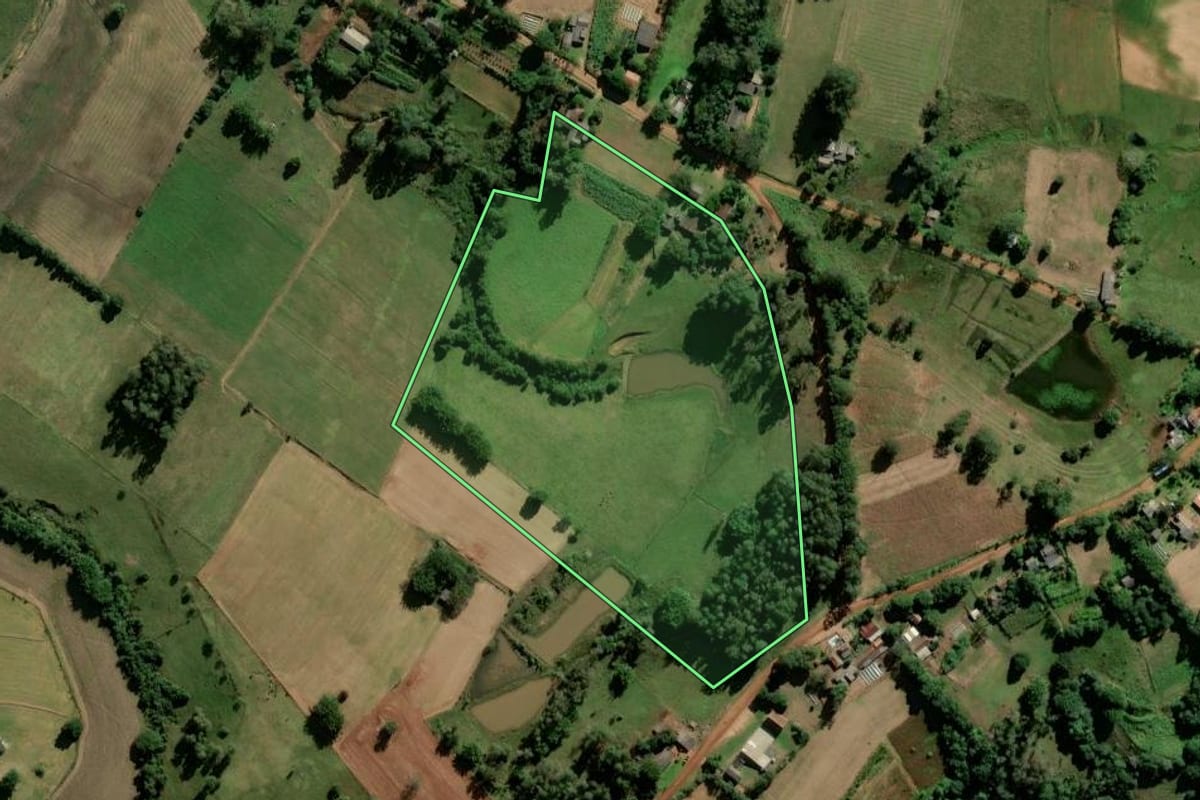 Imagem de satélite do imóvel rural em Rio Pardo (RS), com o contorno declarado no CAR desenhado por cima.