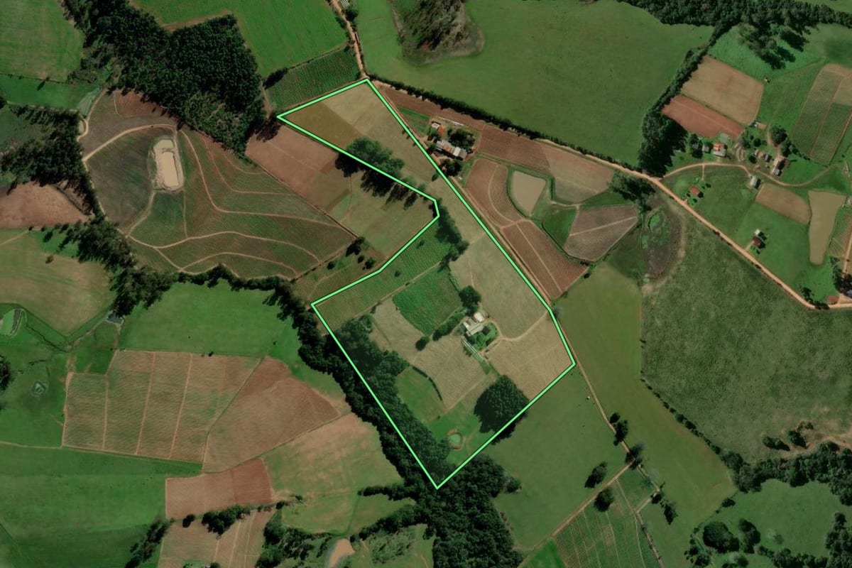 Imagem de satélite do imóvel rural em Rio Pardo (RS), com o contorno declarado no CAR desenhado por cima.