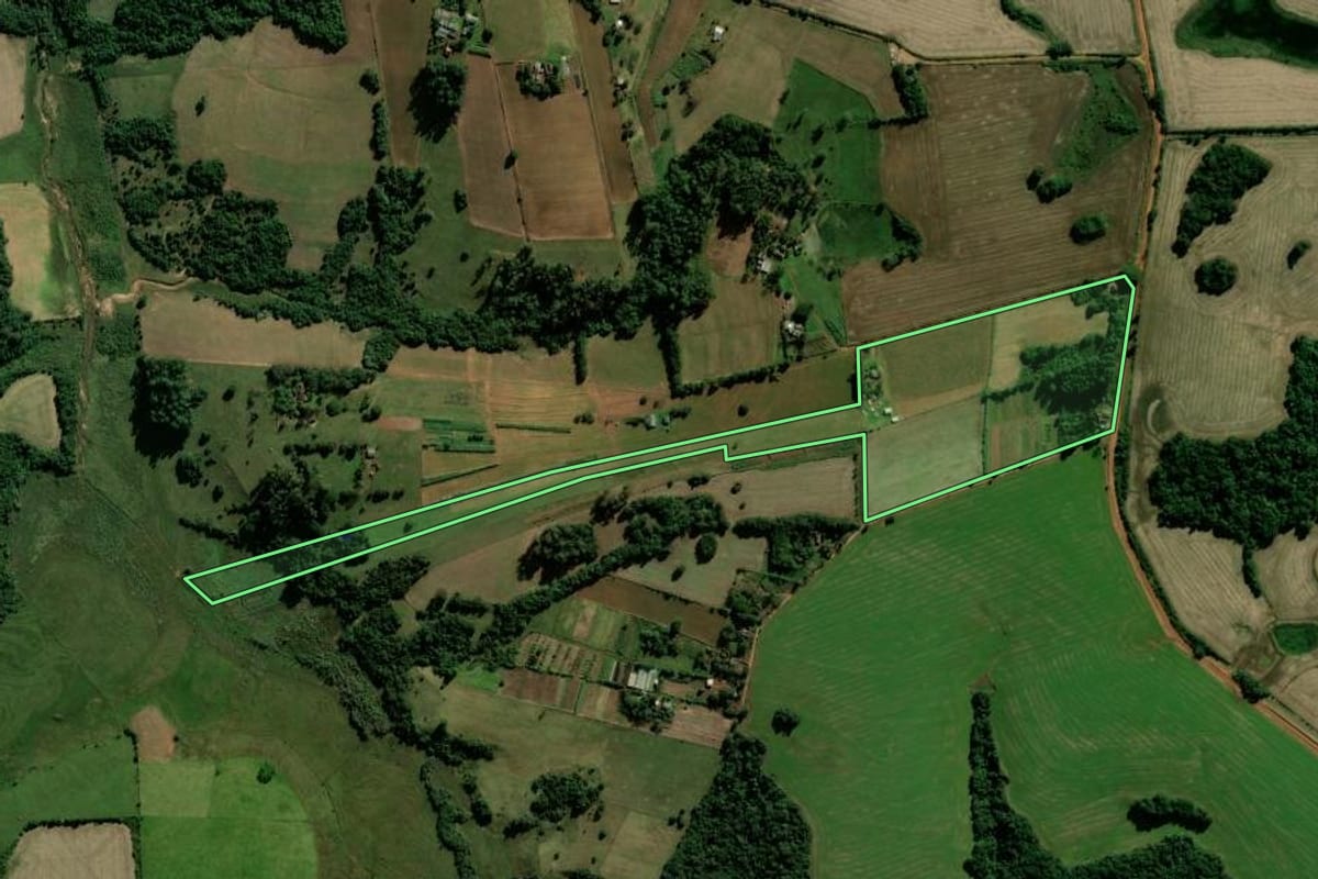 Imagem de satélite do imóvel rural em Rio Pardo (RS), com o contorno declarado no CAR desenhado por cima.