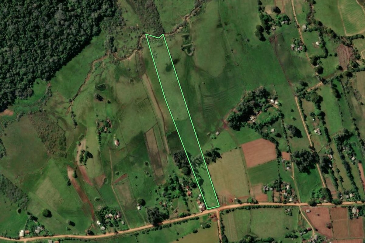Imagem de satélite do imóvel rural em Rio Pardo (RS), com o contorno declarado no CAR desenhado por cima.