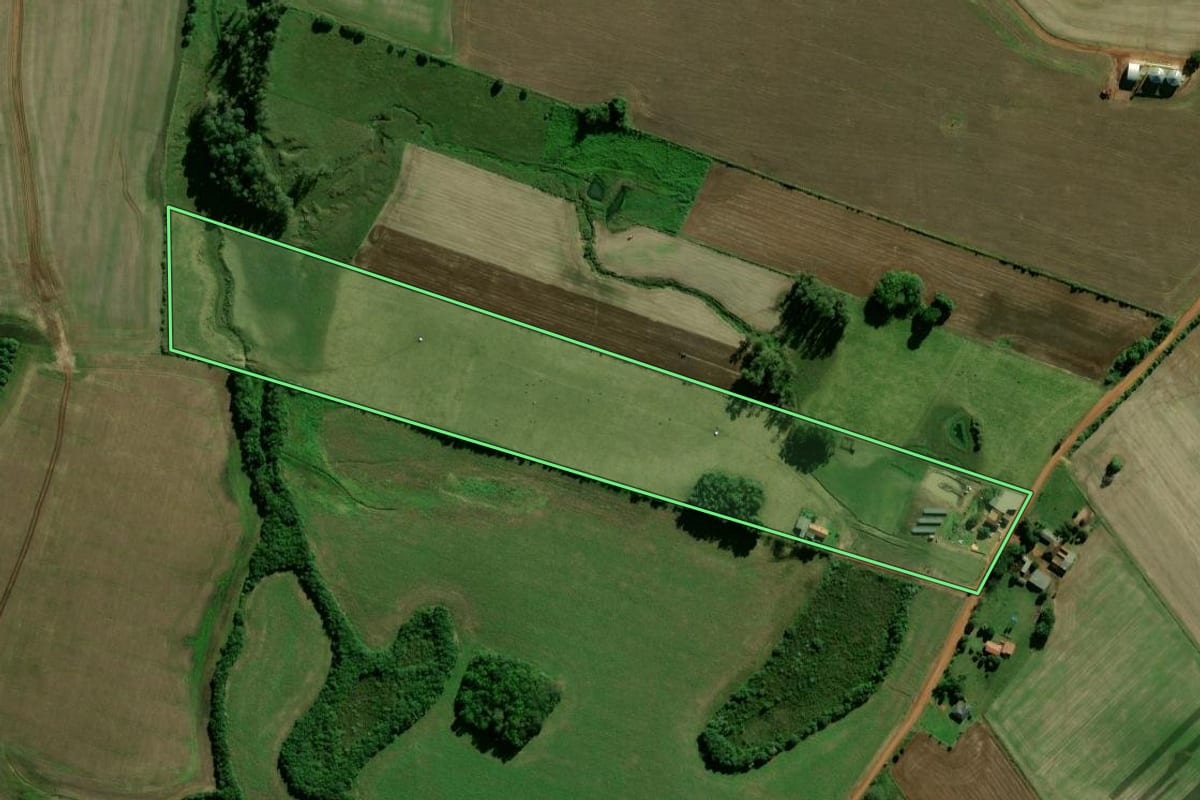 Imagem de satélite do imóvel rural em Rio Pardo (RS), com o contorno declarado no CAR desenhado por cima.