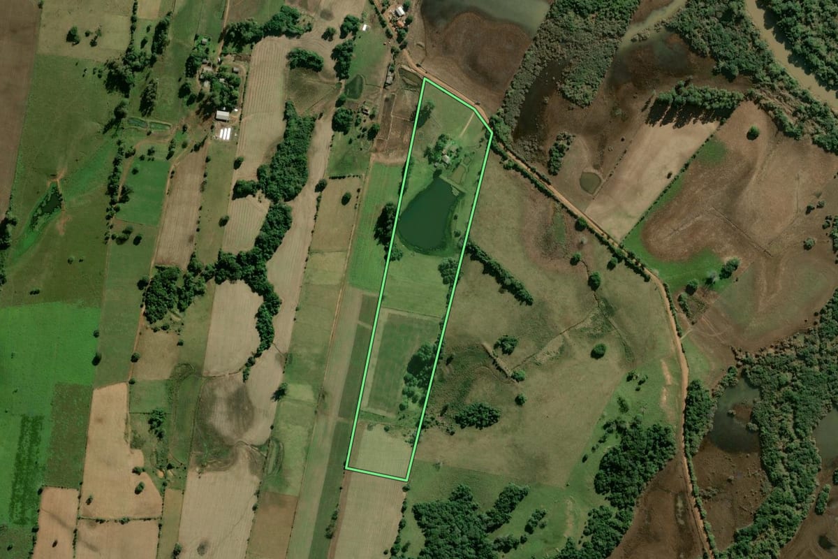 Imagem de satélite do imóvel rural em Rio Pardo (RS), com o contorno declarado no CAR desenhado por cima.
