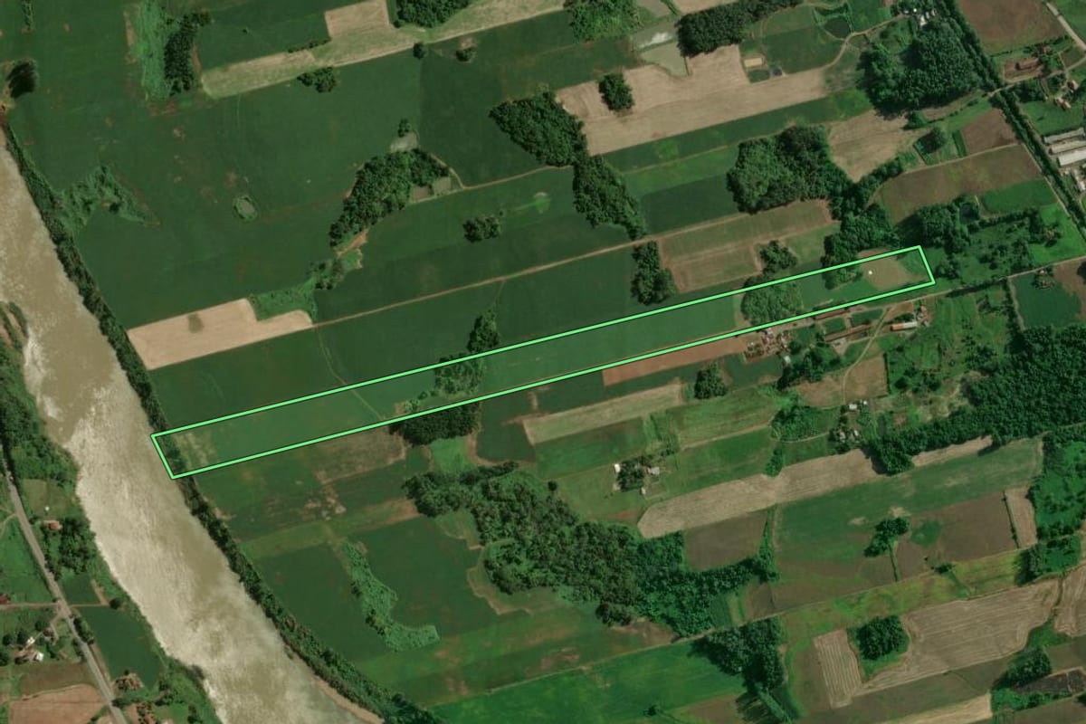 Imagem de satélite do imóvel rural em Roca Sales (RS), com o contorno declarado no CAR desenhado por cima.