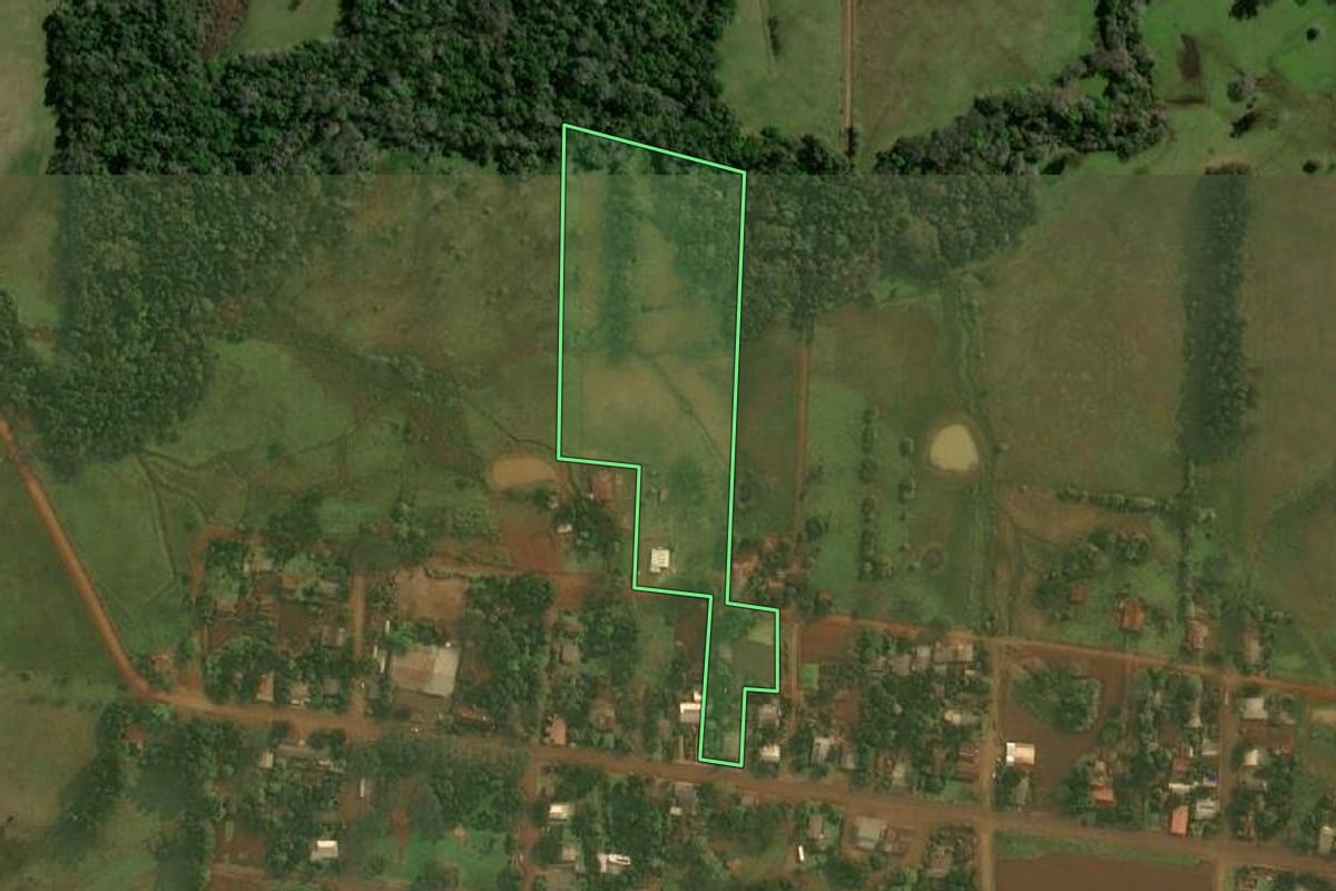 Imagem de satélite do imóvel rural em Roque Gonzales (RS), com o contorno declarado no CAR desenhado por cima.