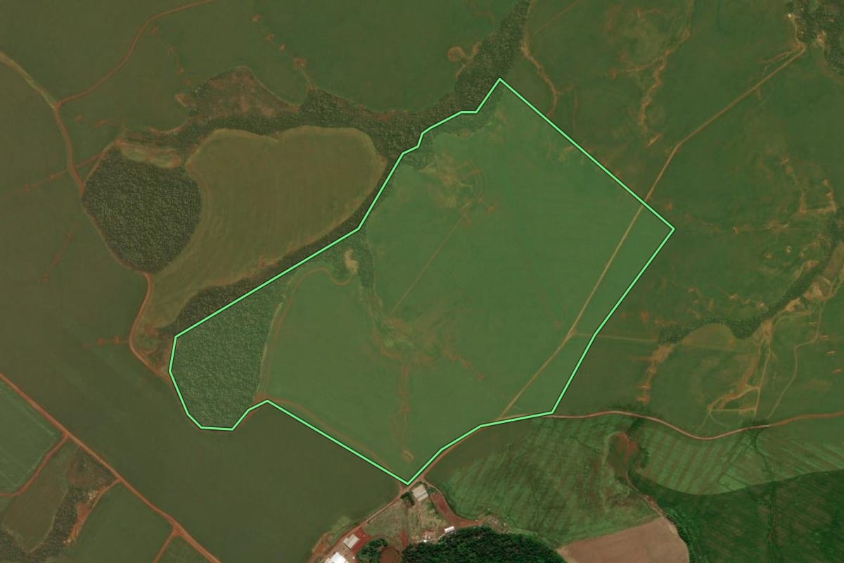 Imagem de satélite do imóvel rural em Salto do Jacuí (RS), com o contorno declarado no CAR desenhado por cima.