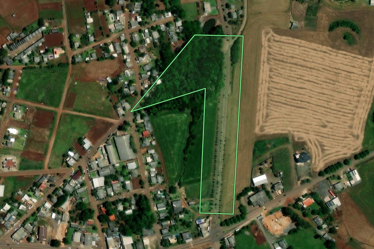Imagem de satélite do imóvel rural em Salto do Jacuí (RS), com o contorno declarado no CAR desenhado por cima.