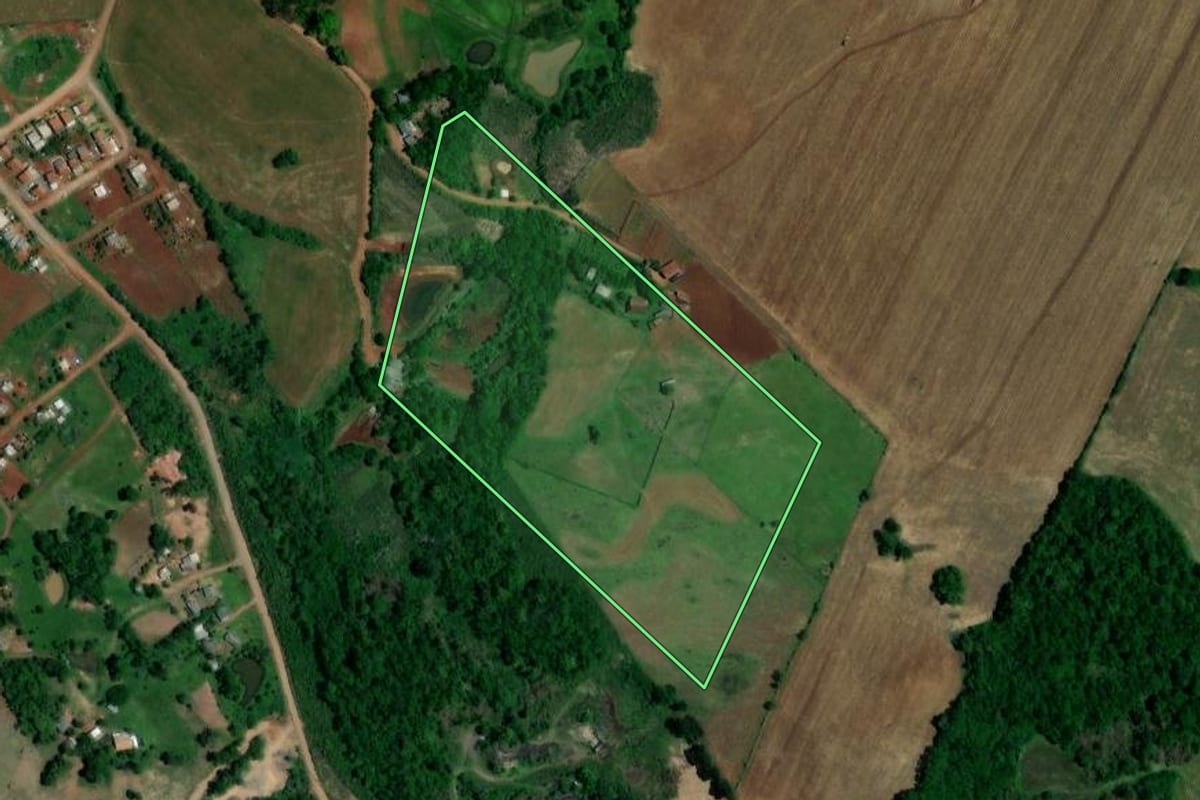 Imagem de satélite do imóvel rural em Salto do Jacuí (RS), com o contorno declarado no CAR desenhado por cima.