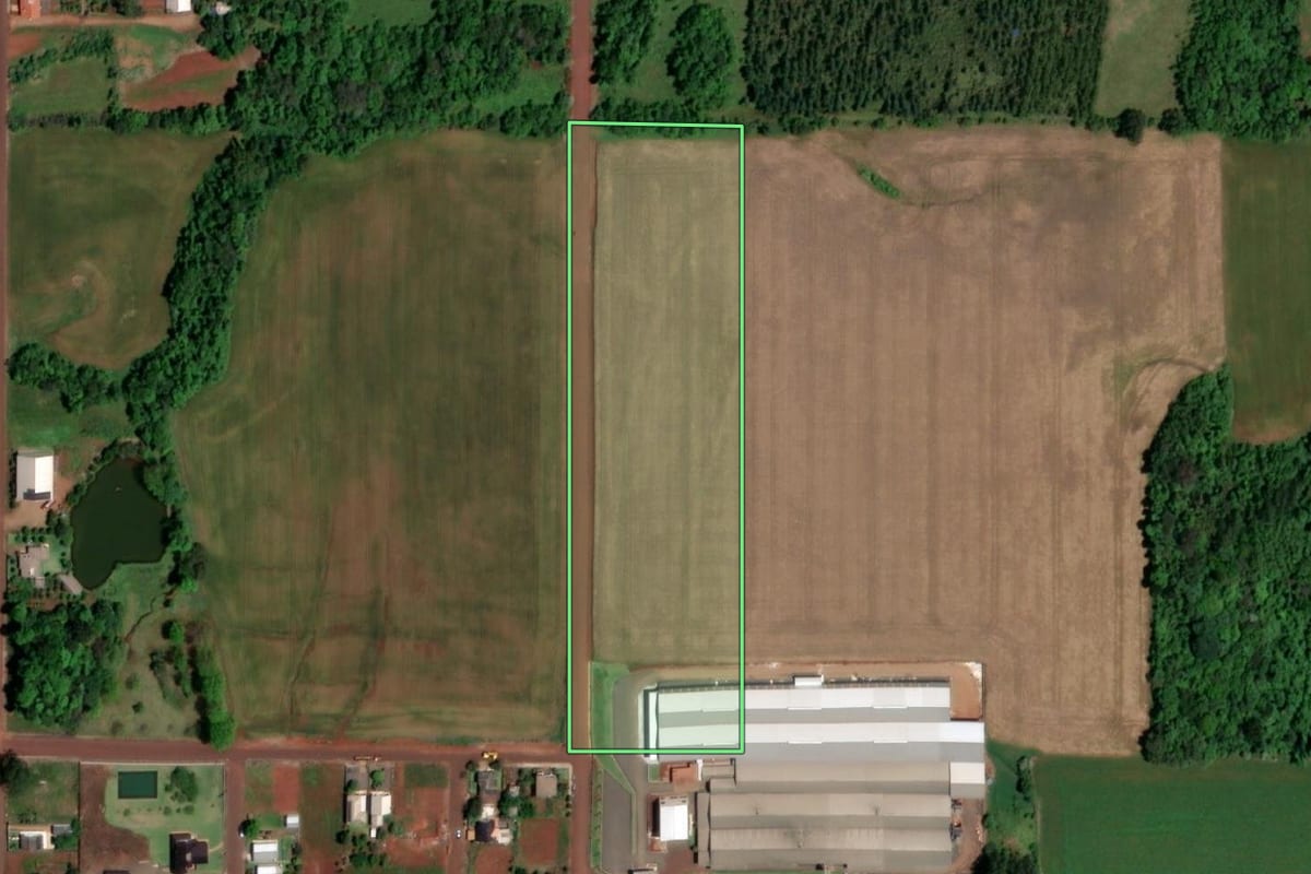 Imagem de satélite do imóvel rural em Salvador das Missões (RS), com o contorno declarado no CAR desenhado por cima.