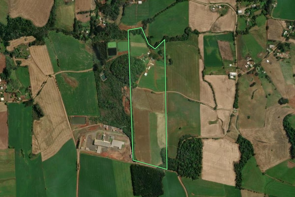 Imagem de satélite do imóvel rural em Sananduva (RS), com o contorno declarado no CAR desenhado por cima.