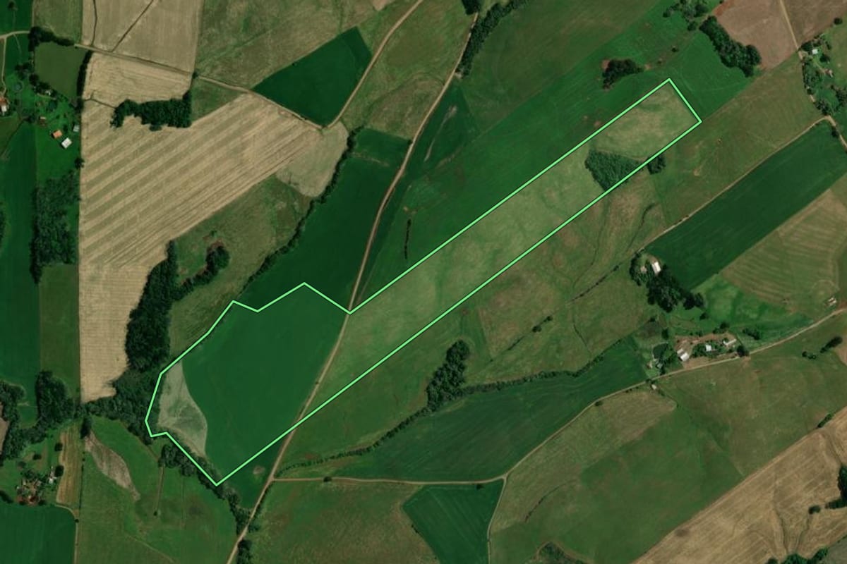 Imagem de satélite do imóvel rural em Sananduva (RS), com o contorno declarado no CAR desenhado por cima.