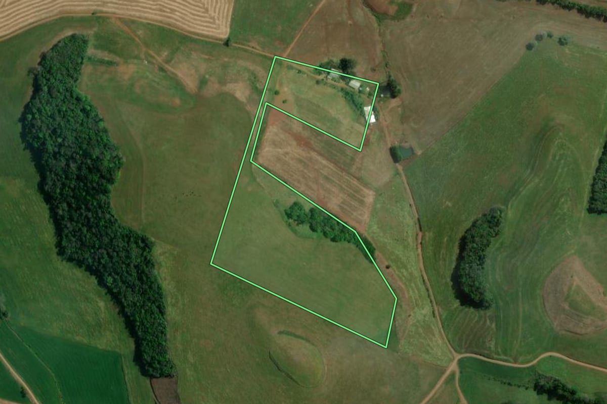 Imagem de satélite do imóvel rural em Sananduva (RS), com o contorno declarado no CAR desenhado por cima.