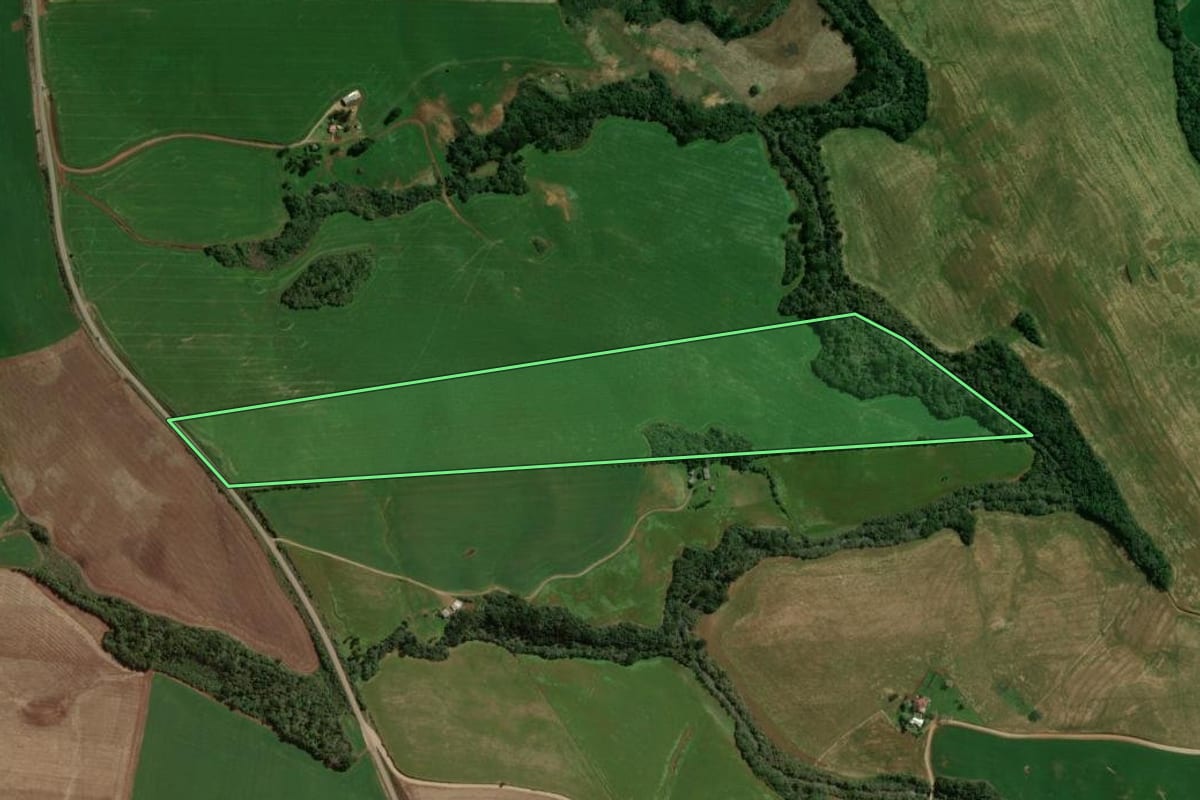 Imagem de satélite do imóvel rural em Sananduva (RS), com o contorno declarado no CAR desenhado por cima.