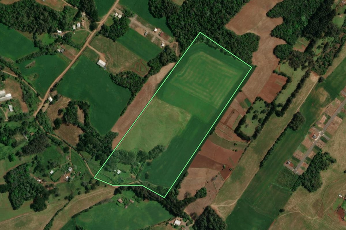 Imagem de satélite do imóvel rural em Sananduva (RS), com o contorno declarado no CAR desenhado por cima.