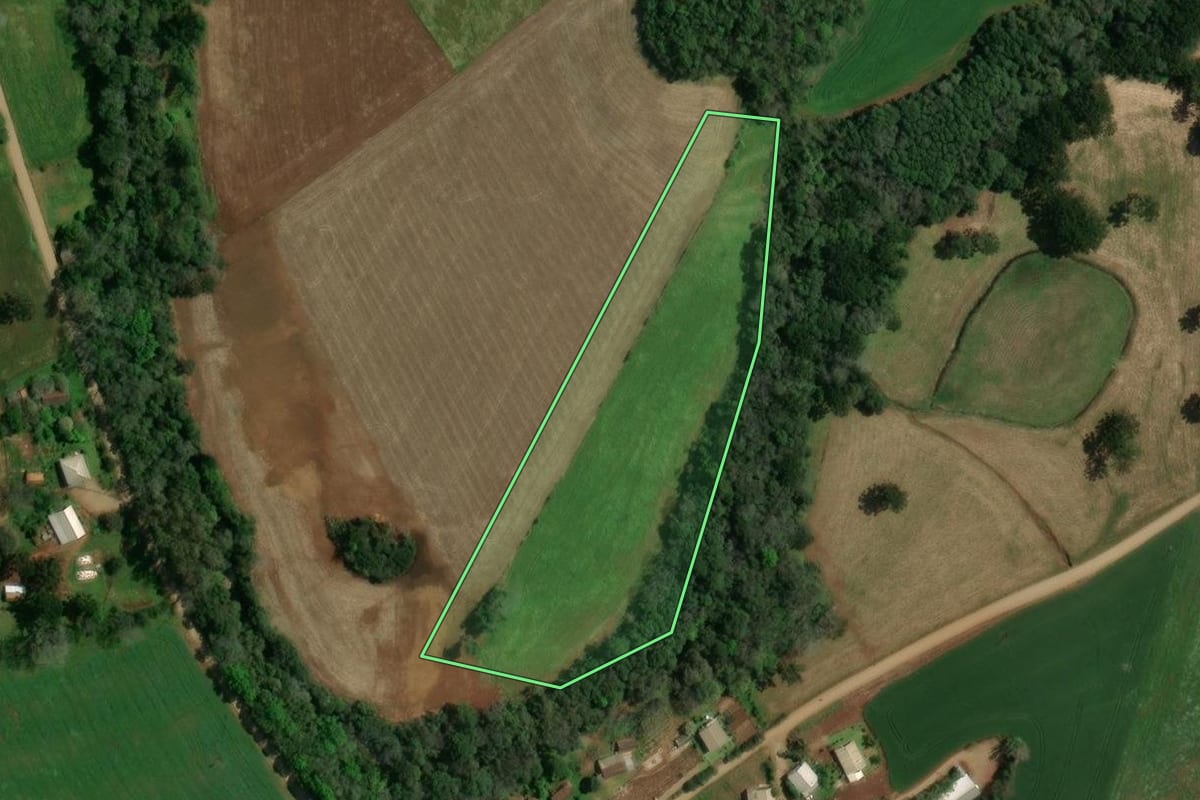 Imagem de satélite do imóvel rural em Sananduva (RS), com o contorno declarado no CAR desenhado por cima.
