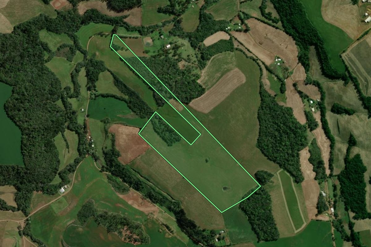 Imagem de satélite do imóvel rural em Sananduva (RS), com o contorno declarado no CAR desenhado por cima.