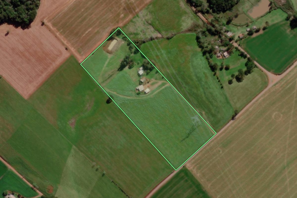 Imagem de satélite do imóvel rural em Santa Cecília do Sul (RS), com o contorno declarado no CAR desenhado por cima.
