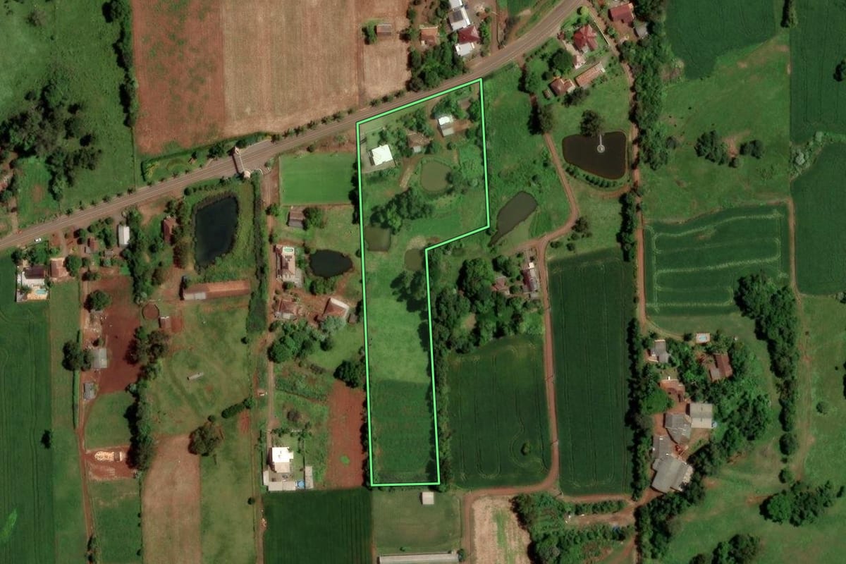 Imagem de satélite do imóvel rural em Santa Clara do Sul (RS), com o contorno declarado no CAR desenhado por cima.