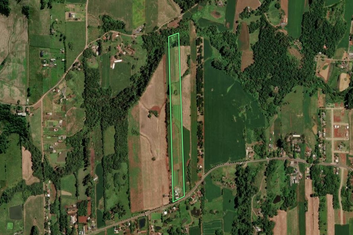 Imagem de satélite do imóvel rural em Santa Clara do Sul (RS), com o contorno declarado no CAR desenhado por cima.