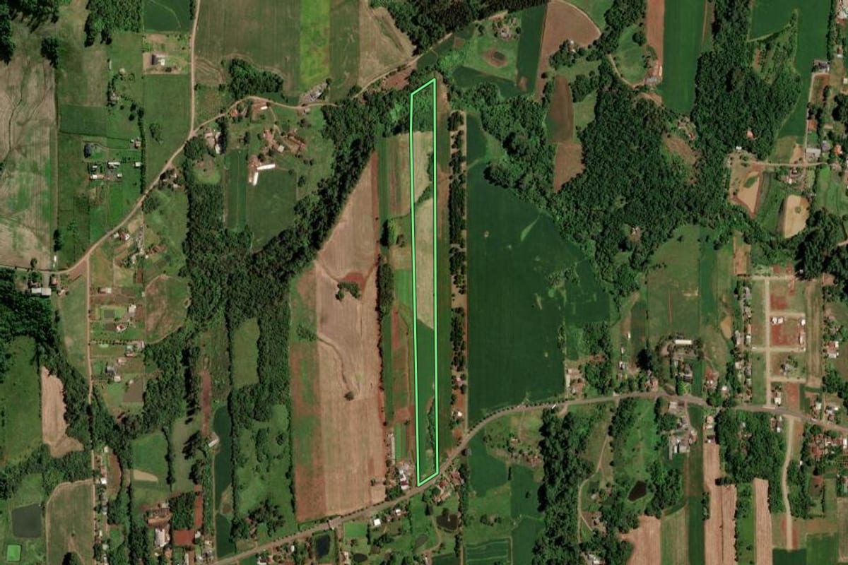 Imagem de satélite do imóvel rural em Santa Clara do Sul (RS), com o contorno declarado no CAR desenhado por cima.