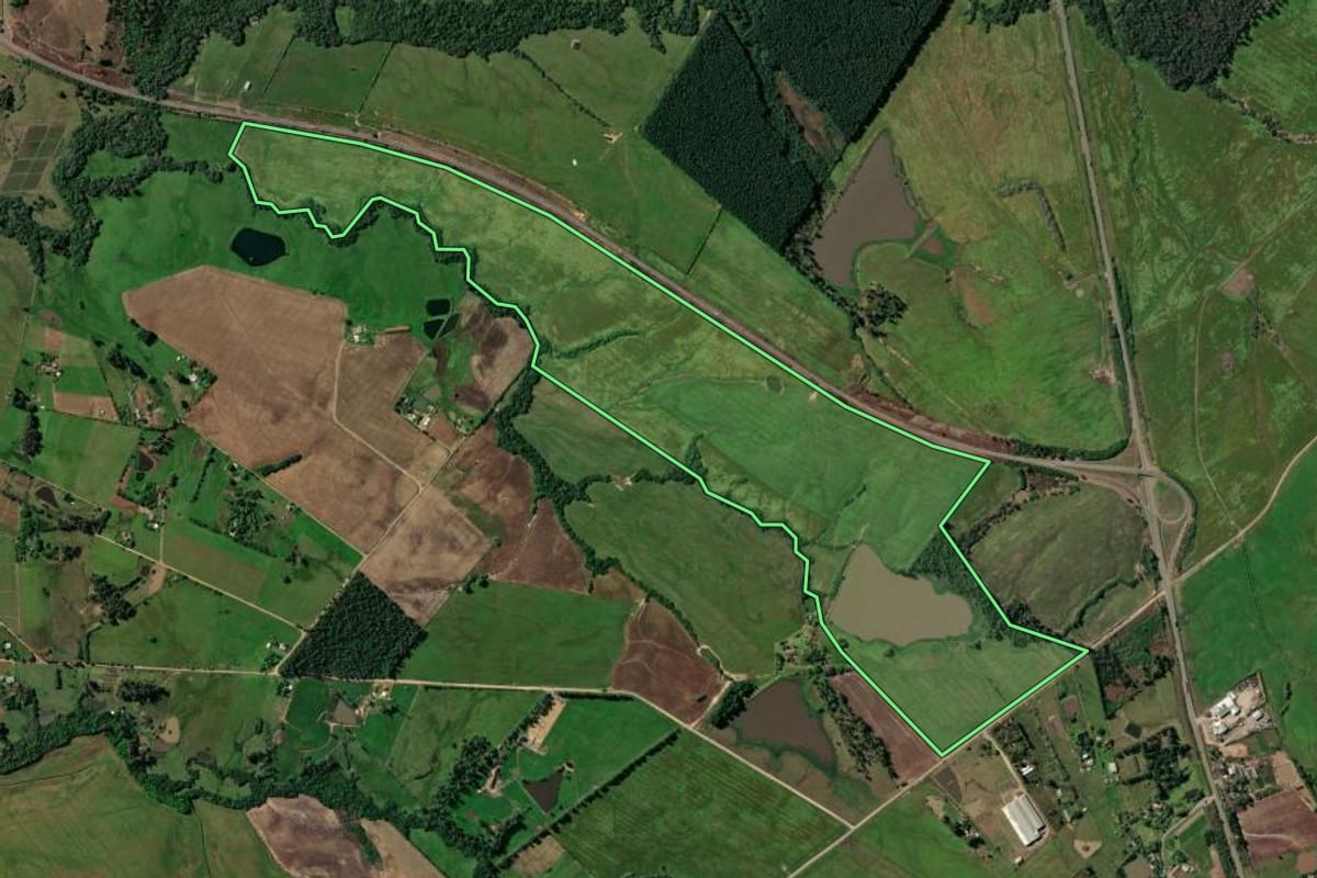 Imagem de satélite do imóvel rural em Santa Cruz do Sul (RS), com o contorno declarado no CAR desenhado por cima.