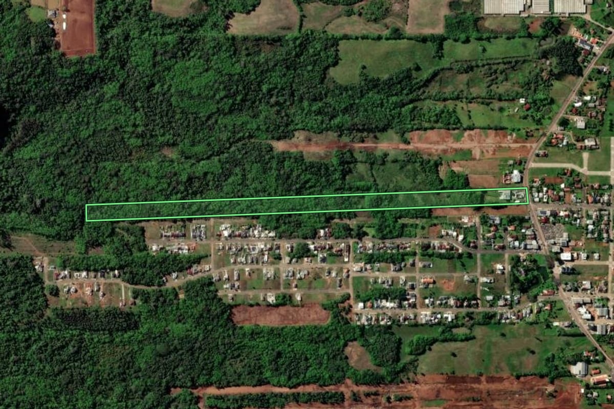Imagem de satélite do imóvel rural em Santa Cruz do Sul (RS), com o contorno declarado no CAR desenhado por cima.
