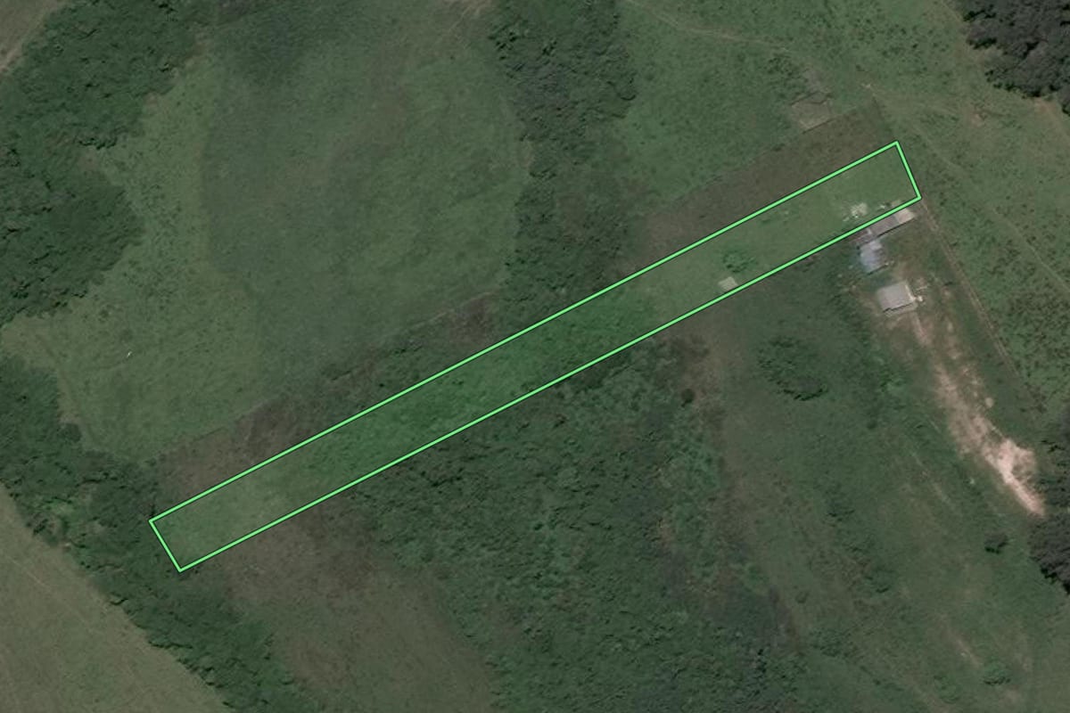 Imagem de satélite do imóvel rural em Santa Maria (RS), com o contorno declarado no CAR desenhado por cima.