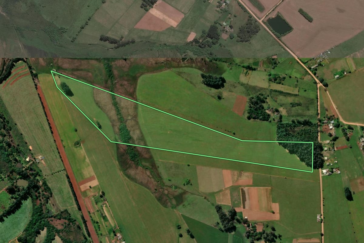 Imagem de satélite do imóvel rural em Santa Maria (RS), com o contorno declarado no CAR desenhado por cima.