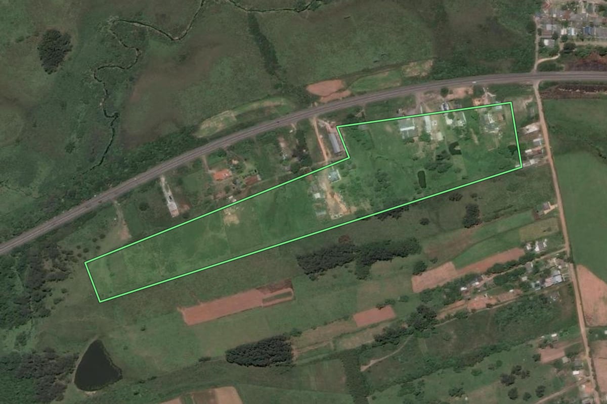 Imagem de satélite do imóvel rural em Santa Maria (RS), com o contorno declarado no CAR desenhado por cima.