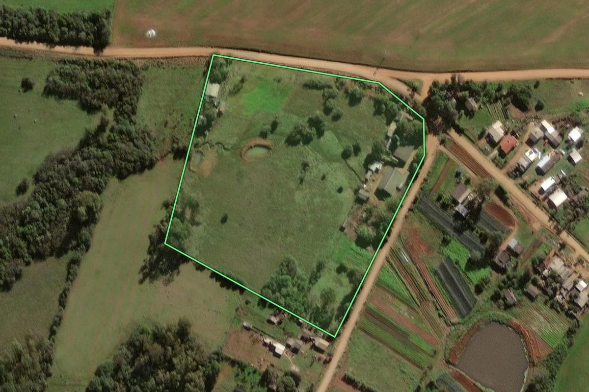 Imagem de satélite do imóvel rural em Santa Margarida do Sul (RS), com o contorno declarado no CAR desenhado por cima.