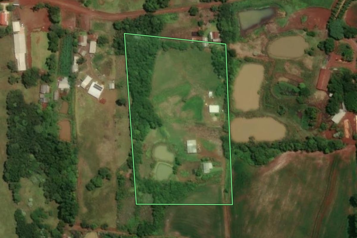 Imagem de satélite do imóvel rural em Santa Rosa (RS), com o contorno declarado no CAR desenhado por cima.