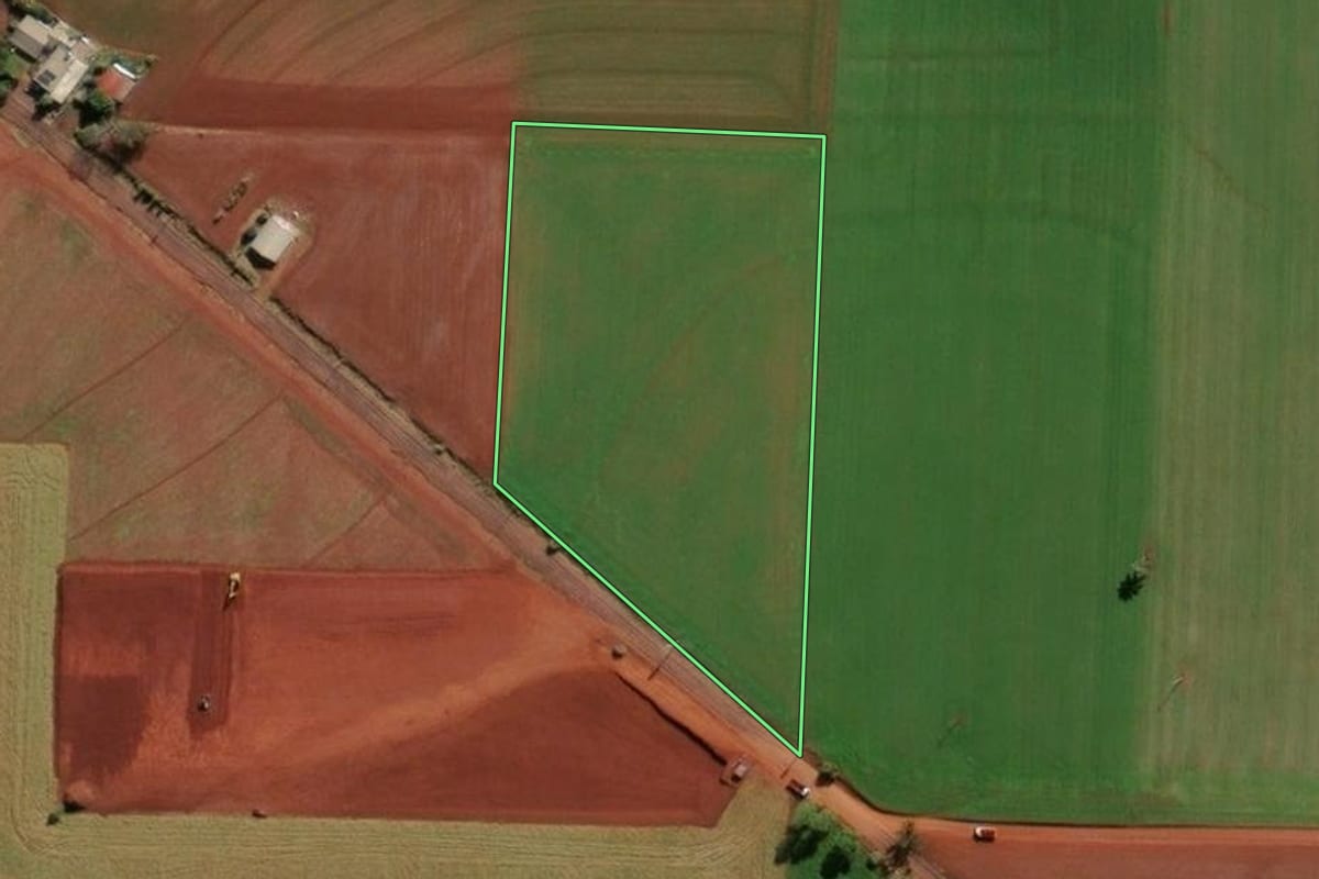 Imagem de satélite do imóvel rural em Santa Rosa (RS), com o contorno declarado no CAR desenhado por cima.