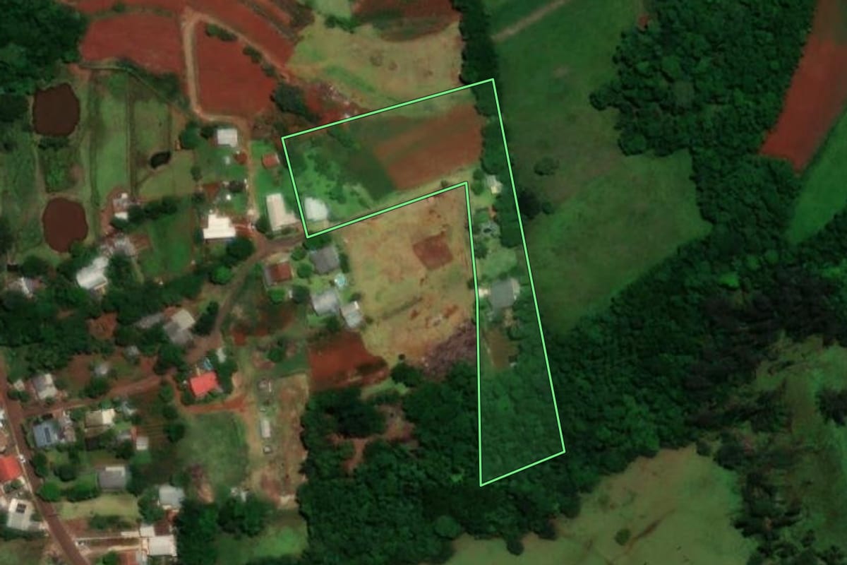 Imagem de satélite do imóvel rural em Santa Rosa (RS), com o contorno declarado no CAR desenhado por cima.